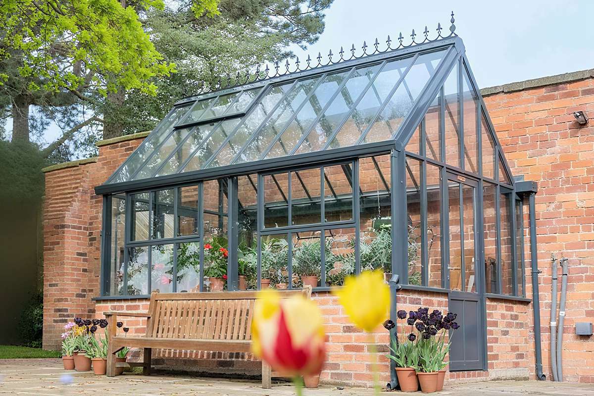 Black Metal Glass Greenhouse Ysgh 198